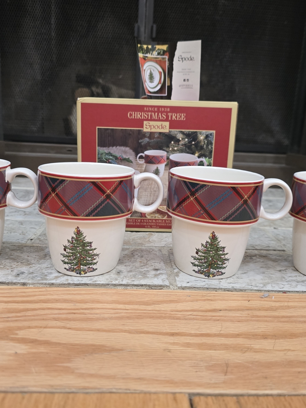 NIB Spode Christmas Tree Tartan Stackable Mugs Set of 4 10oz Holiday Coffee Cups